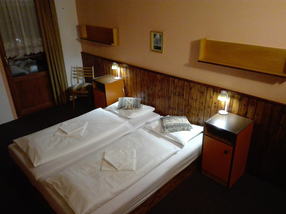 Rodinny "Hotel U Mustku" เดสนา ห้อง รูปภาพ